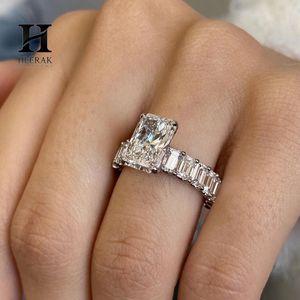 Anillo de Boda Moderno con Corte Esmeralda Alargado, Anillo de Aniversario con Racimo de Baguettes, Oro 10K 14K, Joyería Personalizada - Product Image 1
