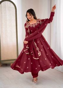 Costume Anarkali traditionnel pour femmes, couleur marron, avec dupatta brodé, coupe ample, longueur cheville, polyester, style Inde Pakistan - Product Image 3