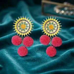 ต่างหูห่วงทรงกลมประดับมุกเทียมชุบทองคำขาว รุ่นโรแมนติก จาก Kanhai Jewels LLP รุ่น 8939 สำหรับผู้หญิงในโอกาสงานปาร์ตี้ - Product Image 1