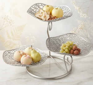 Juego de Cestas de Almacenamiento Metálicas Modernas con Recortes Geométricos, Diseño Apilable, Organización Multiusos - Product Image 1
