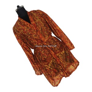 KS010 Kimono Vintage de Seda con Manga Corta, Estilo Sari, Vestido Corto Bohemio, Kimono Vintage, Vestido Corto de Dama de Honor, Estilo Bohemio - Product Image 2