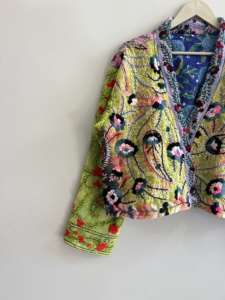 Veste en coton Phulkari brodée à la main avec des motifs floraux, manches longues, veste ethnique traditionnelle pour femmes, printemps - Product Image 4