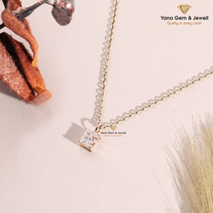 Pendentif lettre E simple et élégant en or jaune massif 14 carats, couleur F, clarté VS1, 1,00 carat, pour unisexe, diamant cultivé en laboratoire CVD - Product Image 2