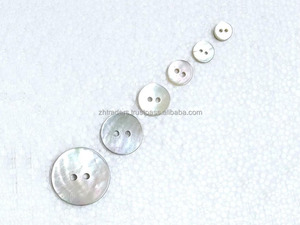 Boutons en nacre blanche à quatre trous, écologiques, à bord fin, très vendus, pour vêtements, logo personnalisable, faits à la main, modernes - Product Image 5