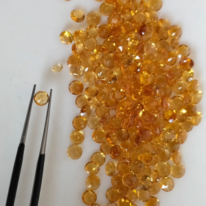 ซิทรินสีทองธรรมชาติ 4.0 มม. ทรงกลมเจียระไนแบบบริลเลียนท์ คุณภาพดีที่สุด พลอยเม็ดเดี่ยวสำหรับทำเครื่องประดับ - Product Image 4