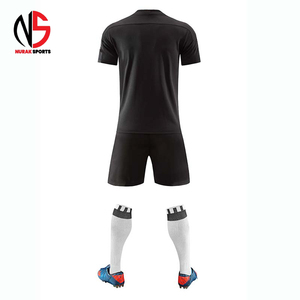 ชุดฟุตบอลคุณภาพสูง แห้งเร็ว ปี 2026 สำหรับทุกเพศ พร้อมกางเกงขาสั้น ออกแบบโลโก้และขนาดได้ตามต้องการ สีดำ ชุดฟุตบอล NURAK - Product Image 3