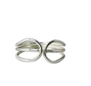Bague en argent sterling 925 en gros, style vintage, faite à la main, bijou minimaliste et élégant - Product Image 1