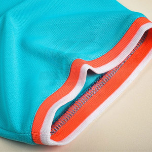 Uniforme de Fútbol de Poliéster con Diseño Personalizado al por Mayor, con Impresión por Sublimación, Transpirable y con Opciones de Tallas Grandes, Alta Calidad - Product Image 3