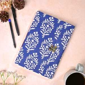 Diario/Cuaderno Artesanal Dabu de Papel Reciclado Hecho a Mano con Cierre, 10x7 Pulgadas, Diseño con Estampado Dabu - Product Image 1