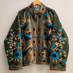 Chaqueta de algodón Suzani hecha a mano en India, chaqueta corta bordada a mano, abrigo unisex, chaqueta corta Suzani hecha a mano - Product Image 5