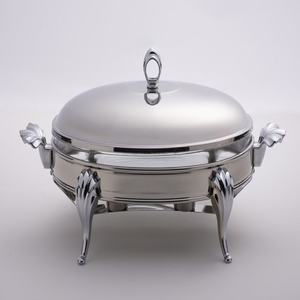 Plat à chafing ovale plaqué or avec un cadre en maille complexe et une insert en verre, disponible à prix de gros. - Product Image 3