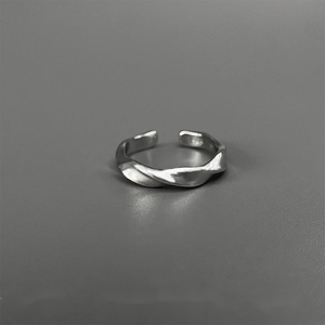 Anillo Básico Esmerilado de Plata de Ley S925, Diseño Coreano de Nicho, Anillo Individual Original Dongdaemun - Product Image 3