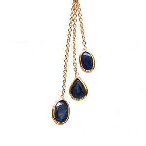 Pendientes de borla de varias hebras con zafiro azul natural en oro amarillo macizo de 18 quilates con engaste de bisel, flecos de piedras preciosas, piedra de nacimiento de septiembre - Product Image 3
