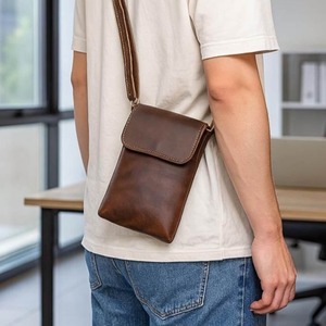 Sac messager carré en cuir fait main pour homme, élégant sac à bandoulière pour ordinateur portable, idéal pour le bureau, les voyages et les affaires - Product Image 3