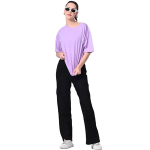 T-shirt slim fit pour femme en coton doux, sur mesure, pour un style décontracté et confortable. T-shirts pour femmes avec services OEM. - Product Image 4