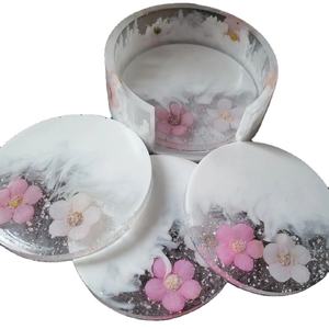 Dessous de verre en résine de luxe moulés faits à la main Tampons carrés de couleur personnalisables pour ensemble de tapis de cuisine de table Meilleur prix - Product Image 6