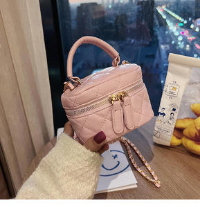 Sac à main mini fourre-tout matelassé vert en cuir PU avec fermeture éclair et bandoulière chaîne pour femme, idéal pour le quotidien et les voyages - Product Image 3