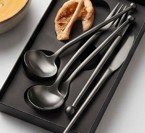 Cuillère à soupe minimaliste en métal avec finition mate, compatible lave-vaisselle, pour la restauration, les hôtels, le camping et l'usage domestique - Product Image 5