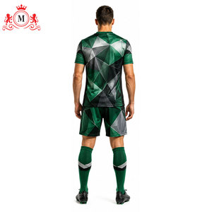 ชุดเสื้อฟุตบอลสีเขียวแบบซับลิเมชั่นสำหรับผู้ชาย พร้อมกางเกงขาสั้น ชุดฟุตบอลผู้ใหญ่ ผ้าโพลีเอสเตอร์ระบายอากาศได้ดี - Product Image 5