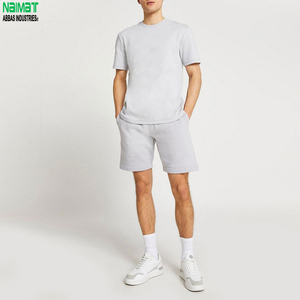 ชุดเสื้อยืดคอกลมสีเทาอ่อนผ้าฝ้ายสำหรับผู้ชาย สวมใส่สบายในฤดูร้อน พร้อมกางเกงขาสั้นผ้าถักระบายอากาศเข้าชุด - Product Image 4