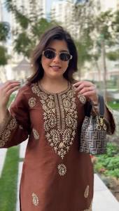 ชุดกางเกง Kurta ปักลายสำหรับผู้หญิงชุดสูทสำหรับปาร์ตี้ชาติพันธุ์ปากีสถานดีไซน์ดีไซน์เนอร์สไตล์ปากีสถาน - Product Image 3