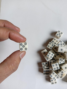 Dés de jeu en os naturel poli faits à la main, écologiques, pour jeux de rôle, jeux de société, cubiques, modernes, taille personnalisée, objets d'art, collectionnables, décoration d'intérieur - Product Image 4