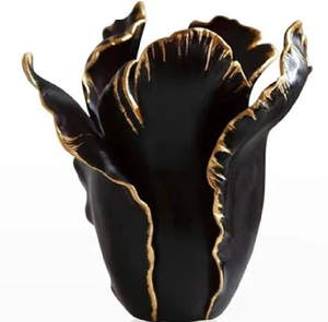 Vase en forme de tulipe noir mat saisissant avec des bords délicats bordés d'or. Design audacieux disponible à prix de gros. - Product Image 1