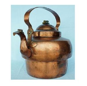 Tetera de Latón Hecha a Mano de Calidad Minimalista con Diseño Moderno para Servir Té y Bebidas Calientes en Casa u Oficina - Product Image 3