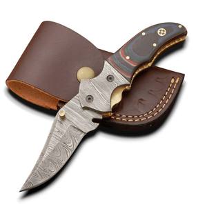 Cuchillo Plegable de Acero de Damasco de Lujo Personalizado - Mango de Micarta Exótica con Detalles de Latón, Cuchillo de Bolsillo EDC, Funda de Cuero, Venta al por Mayor - Product Image 1