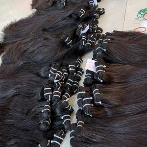 Cheveux Humains Vierges Remy Vietnamiens Ondulés Naturels et Ondulations Profondes Souples - Vente en Gros - Product Image 2