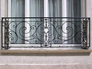Pourquoi les balustrades de balcon en fer forgé de luxe sont le meilleur investissement pour une façade extérieure de maison sécurisée et visuellement saisissante. - Product Image 3