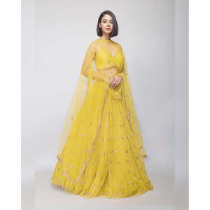 Magnifique Lehenga Choli jaune en polyester pour soirée, taille M, avec travail de sequins et de Zari - Product Image 5