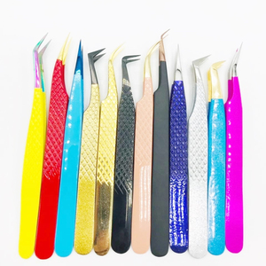 Pinzas de Precisión para Pestañas, para Colocación y Extracción de Pestañas Postizas, Diseño Ergonómico Antideslizante, Agarre Personalizado en Rosa, Negro y Dorado - Product Image 4