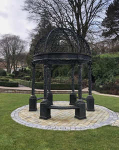 Gazebo de jardin classique en fer forgé, résistant à la rouille, design victorien, résistant aux intempéries, montage facile, finition noire, option écran. - Product Image 6