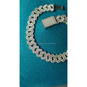 Bracelet cubain de luxe en moissanite et diamant, fabriqué en argent sterling 925 avec un design de sertissage de pierres de style baguette - Product Image 2