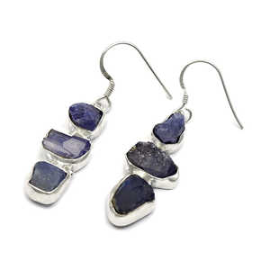 Boucles d'oreilles fines en argent sterling 925 Pierre brute en iolite naturelle Design élégant et unique - Product Image 2