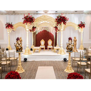 Elegante Mandap de Diseño Mayur para Bodas Gujarati, Mandaps Tradicionales de Bodas del Norte de la India con Sillas de Mandap para Eventos en California - Product Image 1
