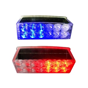 Lampe de signalisation LED rouge et bleue, étanche, coque en PC, clignotant de sécurité routière, lumière clignotante solaire sur barrière - Product Image 1