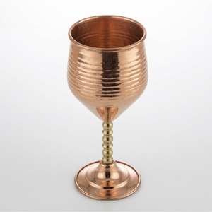 Copas de cóctel de cobre martillado hechas a mano de alta calidad, copas de cóctel de lujo con baño de cobre para hotel, bar y regalos premium. - Product Image 6