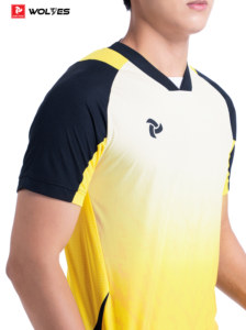 ชุดเสื้อฟุตบอลพรีเมียม WOLVES JP แห้งเร็ว ระบายอากาศได้ดี ผลิตจากโพลีเอสเตอร์ 100% แบบรีดร้อน ชุดทีมฟุตบอลสำหรับทุกเพศ - Product Image 2