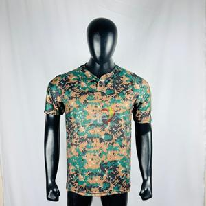 T-shirt tactique personnalisé à motif camouflage pour homme, manches courtes, poche Velcro sur les manches, tissu respirant et écologique - Product Image 1