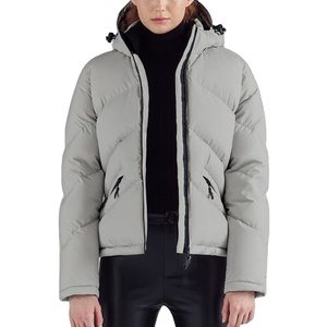 Chaquetas con Logotipo Personalizado para Mujer, Chaqueta Acolchada de Poliéster con Capucha y Bolsillos Laterales, Abrigo Acolchado para Damas - Product Image 1