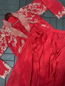 Nuevo Koti Moderno Reversible Informal para Mujer, Súper de Moda, con Dhoti Lehenga - Product Image 5