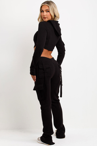 Conjunto Deportivo de 2 Piezas para Mujer, Color Negro, Top Corto con Cremallera, Pantalones Deportivos Cargo, Manga Larga, Color Sólido, Estilo Casual Urbano - Product Image 2