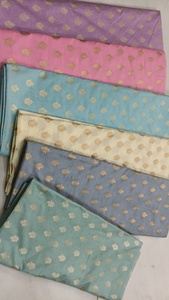 Tissu en coton imprimé avec motif à pois dorés pour vêtements de sari pour femmes, largeur en stock - Product Image 2