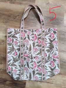 Bolsa de Mano Personalizada para Mujer, Forro de Algodón Acolchado con Estampado de Bloques, Opciones de Venta al Por Mayor, Lavable, Organizador para Viajes y Compras, Varios Tamaños - Product Image 2