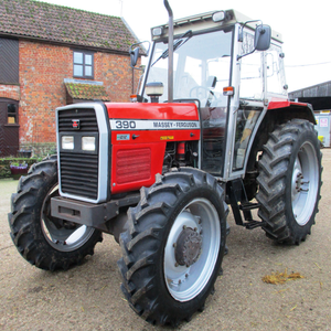 Potente Tractor Agrícola Massey Ferguson MF 390 4X4 con Motor Diseñado para Tareas Agrícolas Pesadas y Eficientes - Product Image 4