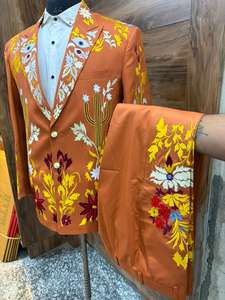 Ensemble de costume brodé orange brûlé pour homme – Blazer floral western personnalisé avec pantalon assorti – Tenue de mariage, de bal et de scène - Product Image 2