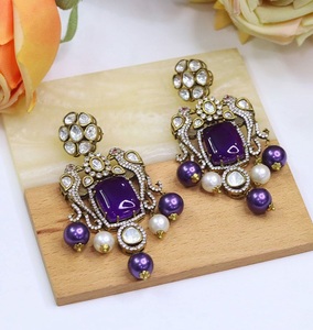 Pendientes Étnicos Chapados en Oro de Primera Calidad con Piedras de Aspecto Tradicional para Mujer, Colección para Bodas - Product Image 2