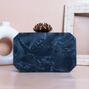 Pochette de soirée élégante en acrylique noir de qualité supérieure avec finition pierre pour femme, idéale pour les fêtes et les occasions formelles - Product Image 5